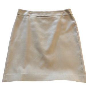 JCrew pencil skirt in cool grey 100% cotton. Fully lined. Hidden zip. EUC